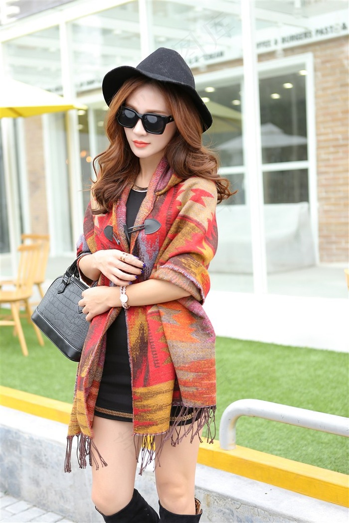 架起粉嫩屁股大力抽打