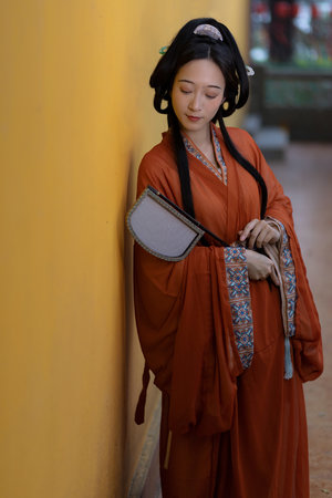 妻子被十几个男人射精